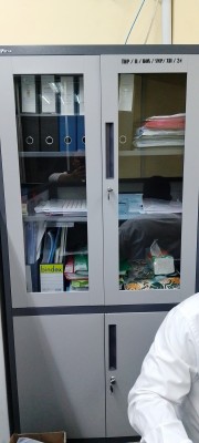 1 Lemari merk VIPstar warna abu